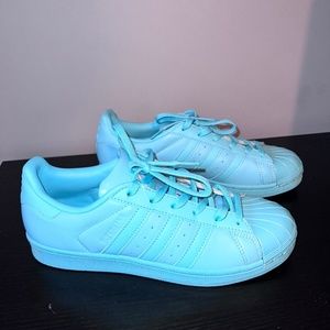 Mens Adidas - Shell toe - Size 7 1/2 - Brand New